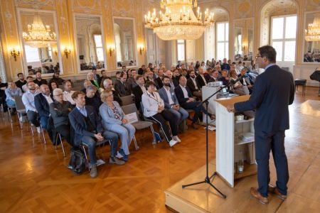 ZEO Foto 2.jpg