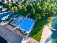 Luftbild des Freibadgeländes